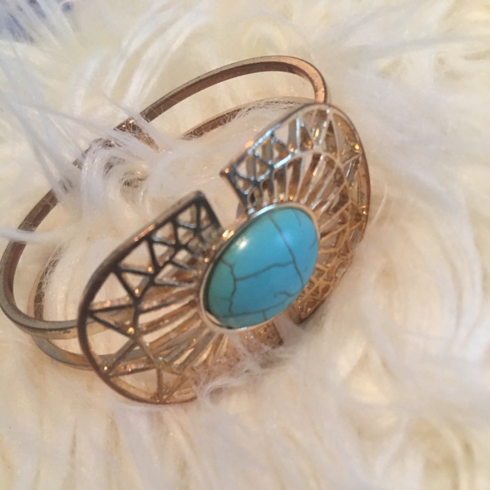 Gold geometric bracelet with turquoise stone